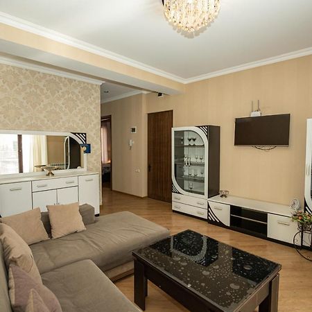 Brand New Apartment With Terrace Tbilisi Eksteriør bilde
